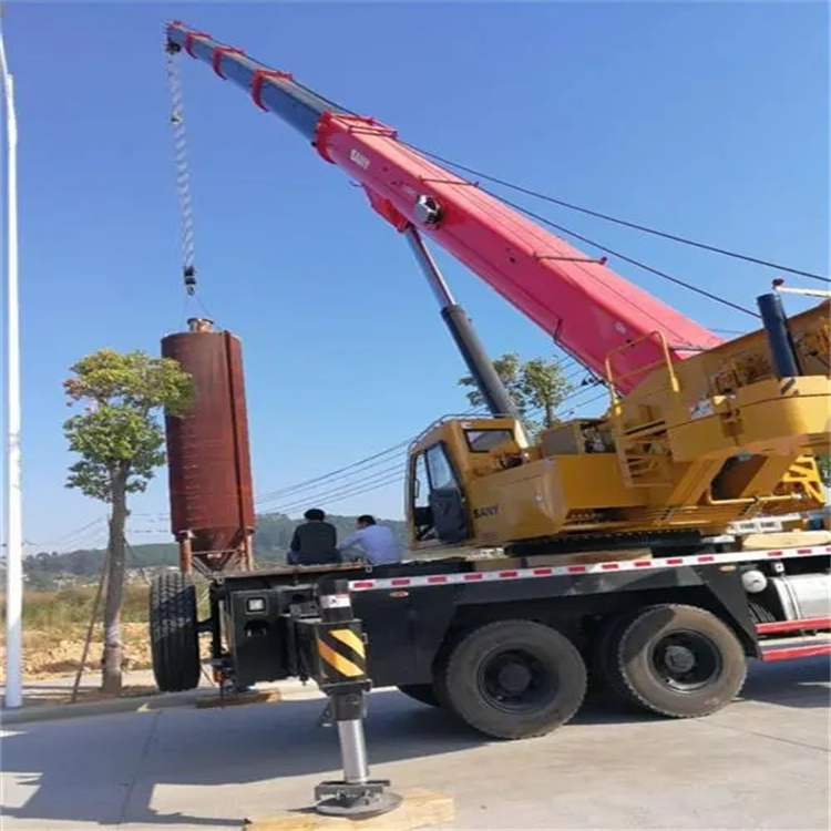 猇亭专业吊车租赁多少钱