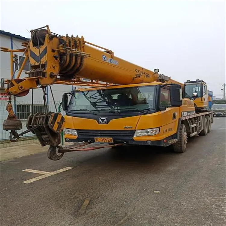 猇亭吊车出租保险：全面覆盖，安全无忧