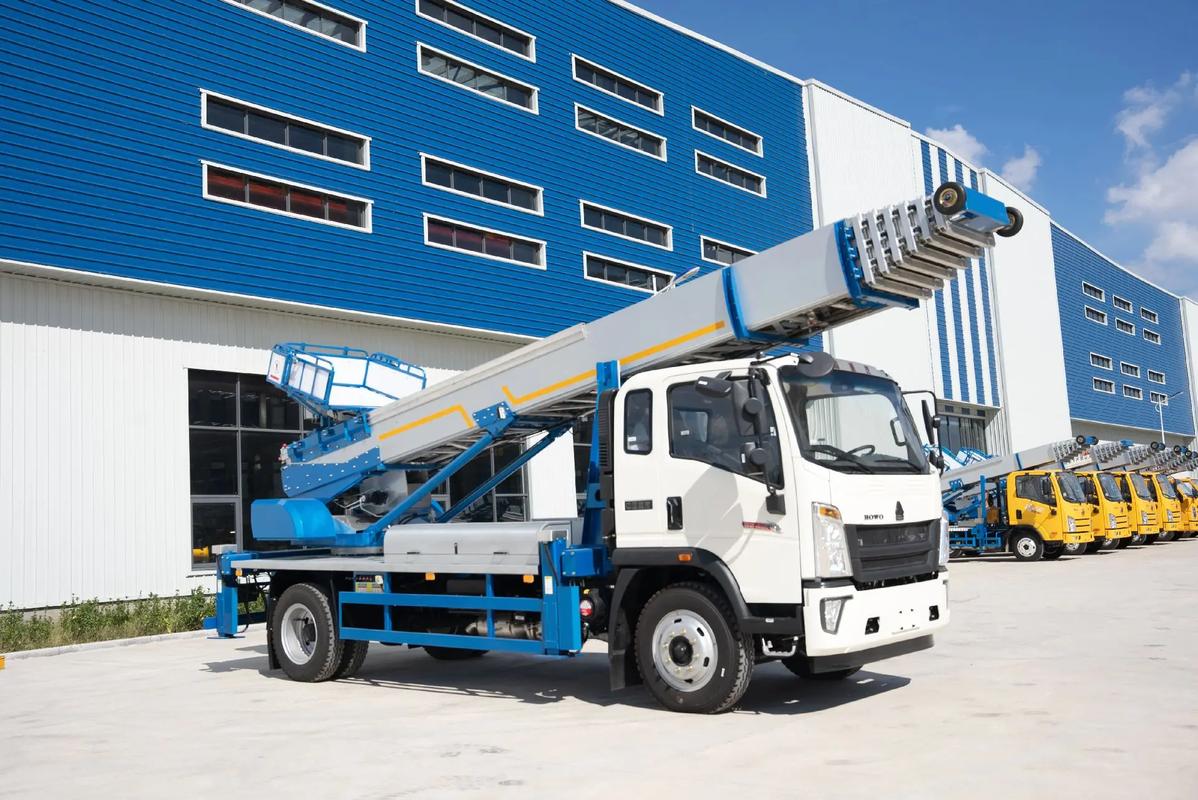 猇亭出租云梯车高空作业车 建筑垃圾搬运